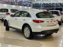انفنتي QX70